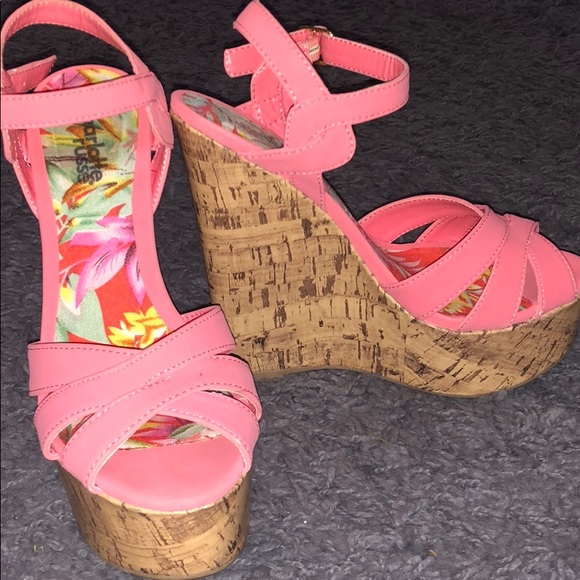 wedges - Picture 1 of 3
